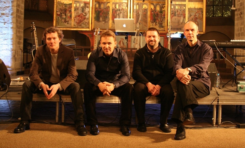 Tim Bownes, Peter Chilvers ja UMA